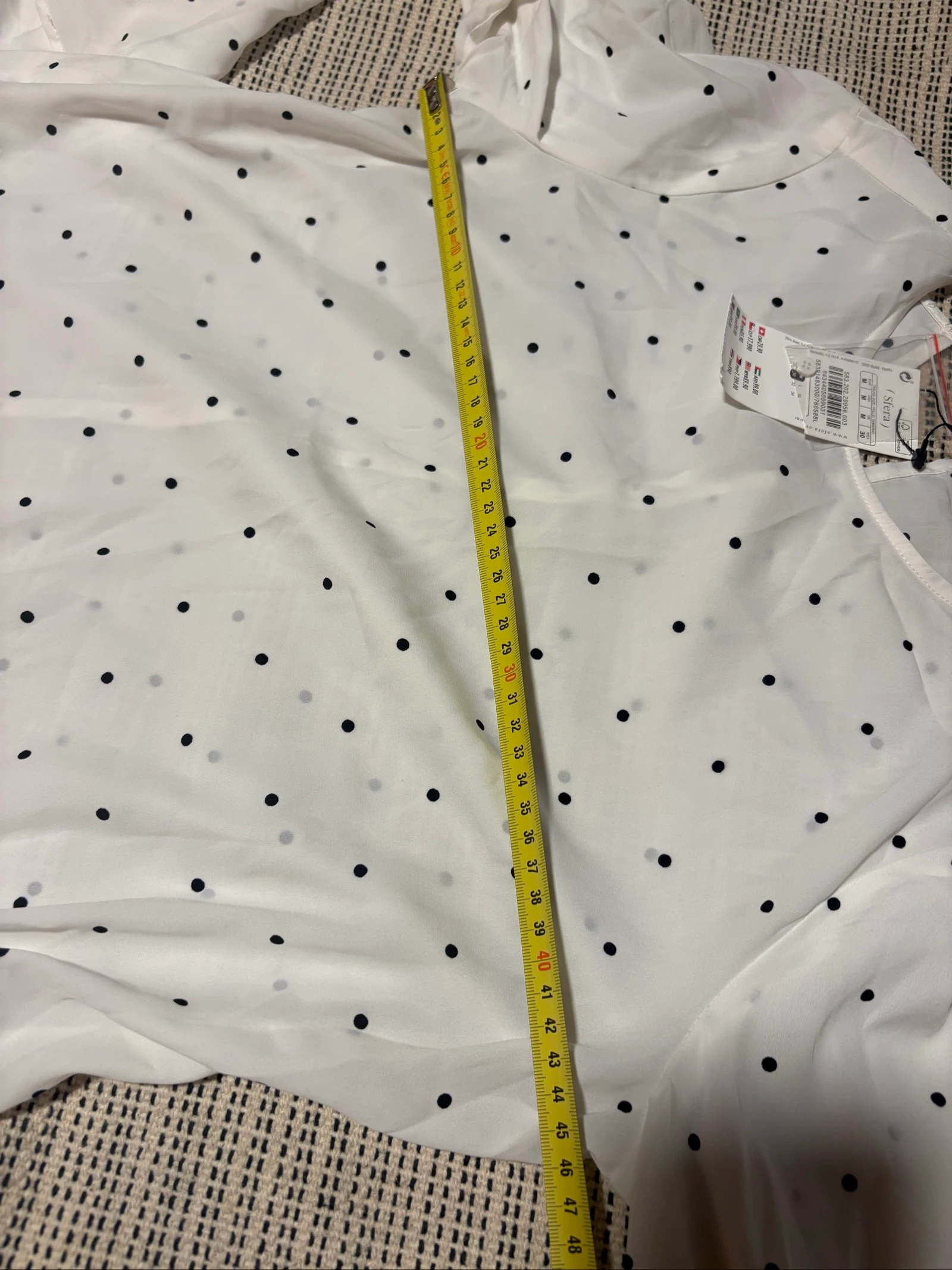 blusa sfera lunares branca preta nova com etiqueta m m2m blusa de bolinhas neufs avec etiqueta – photo 8